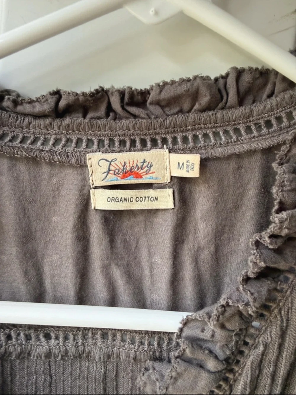 Faherty size M Charcoal Gray Ruffled Collar Button-Down Blouse - Picture 4 of 5